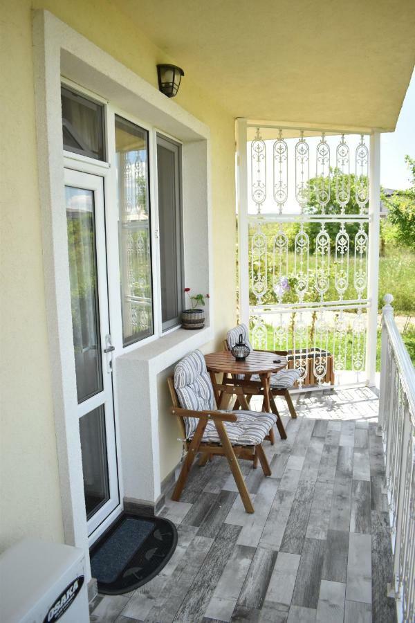 Синя Луна Lozenets Exterior foto